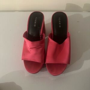 Torrid Women's Pink platform chunky heel